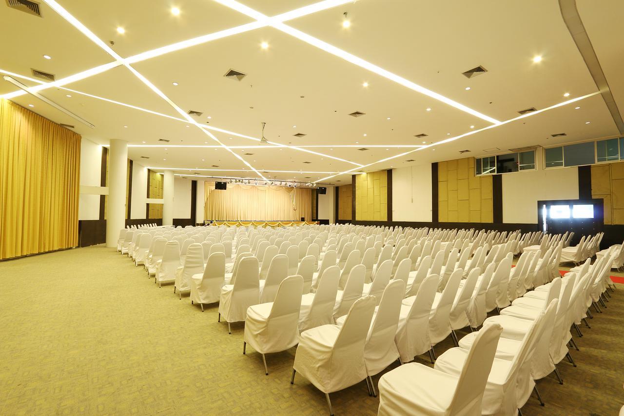 Grande Southern Hotel Thung Song Buitenkant foto