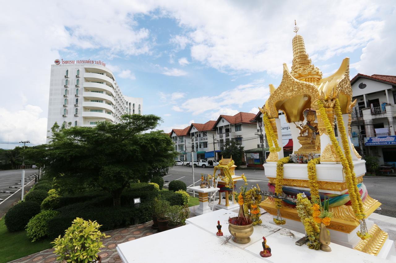 Grande Southern Hotel Thung Song Buitenkant foto