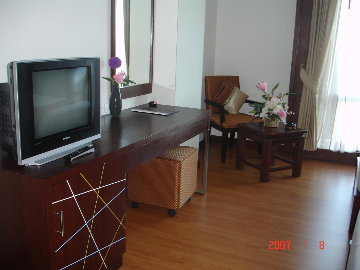 Grande Southern Hotel Thung Song Buitenkant foto