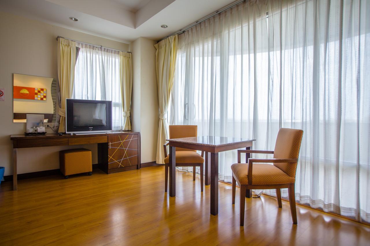 Grande Southern Hotel Thung Song Buitenkant foto
